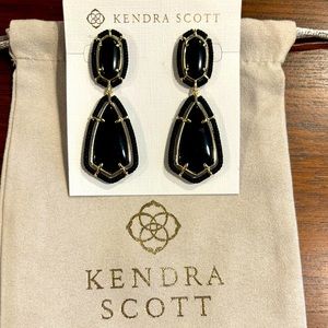 Kendra Scott Threaded Gold Camry Statement Earrings in Black